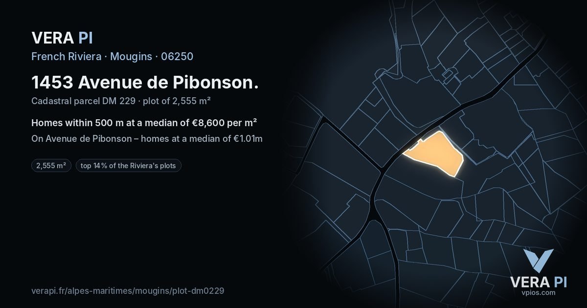 1453 Avenue de Pibonson, Mougins at night – the plot lit, the parcels around coloured by the prices near them