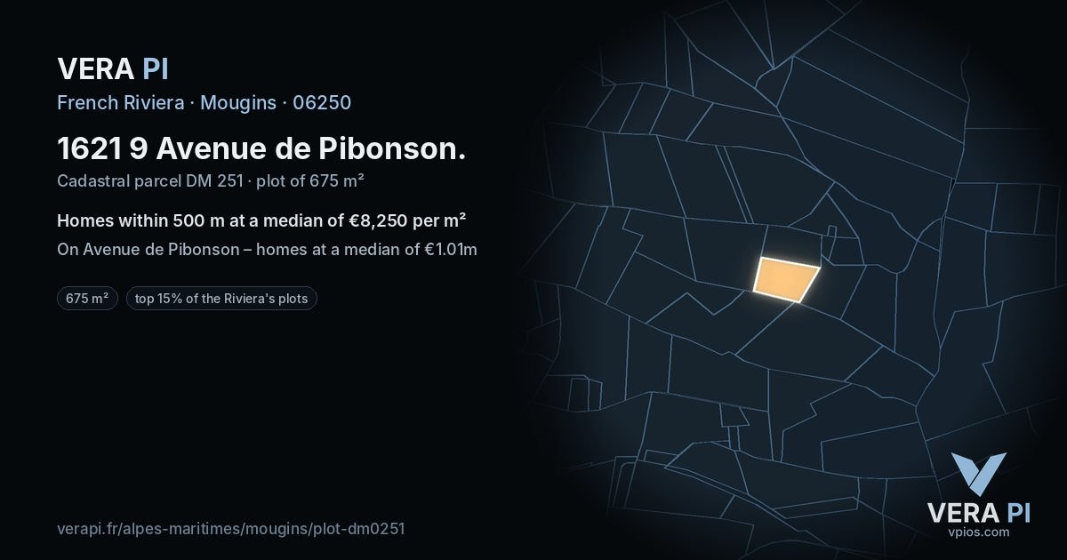 1621 9 Avenue de Pibonson, Mougins at night – the plot lit, the parcels around coloured by the prices near them