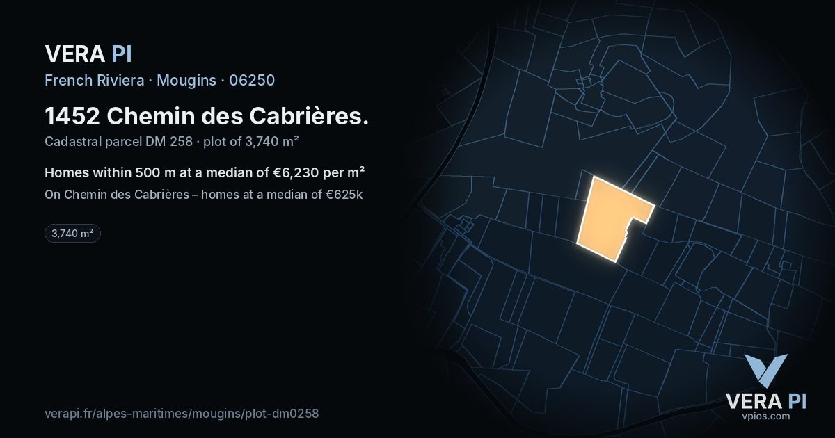 1452 Chemin des Cabrières, Mougins at night – the plot lit, the parcels around coloured by the prices near them