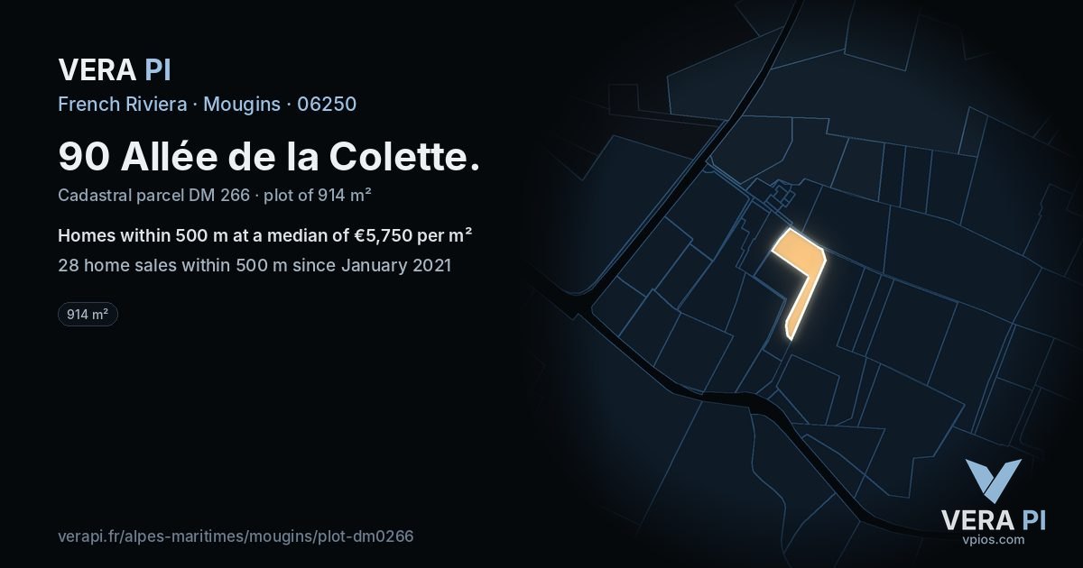 90 Allée de la Colette, Mougins at night – the plot lit, the parcels around coloured by the prices near them