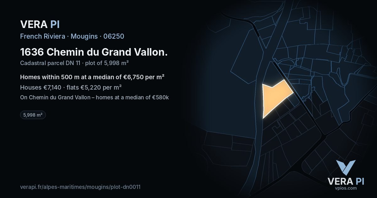 1636 Chemin du Grand Vallon, Mougins at night – the plot lit, the parcels around coloured by the prices near them