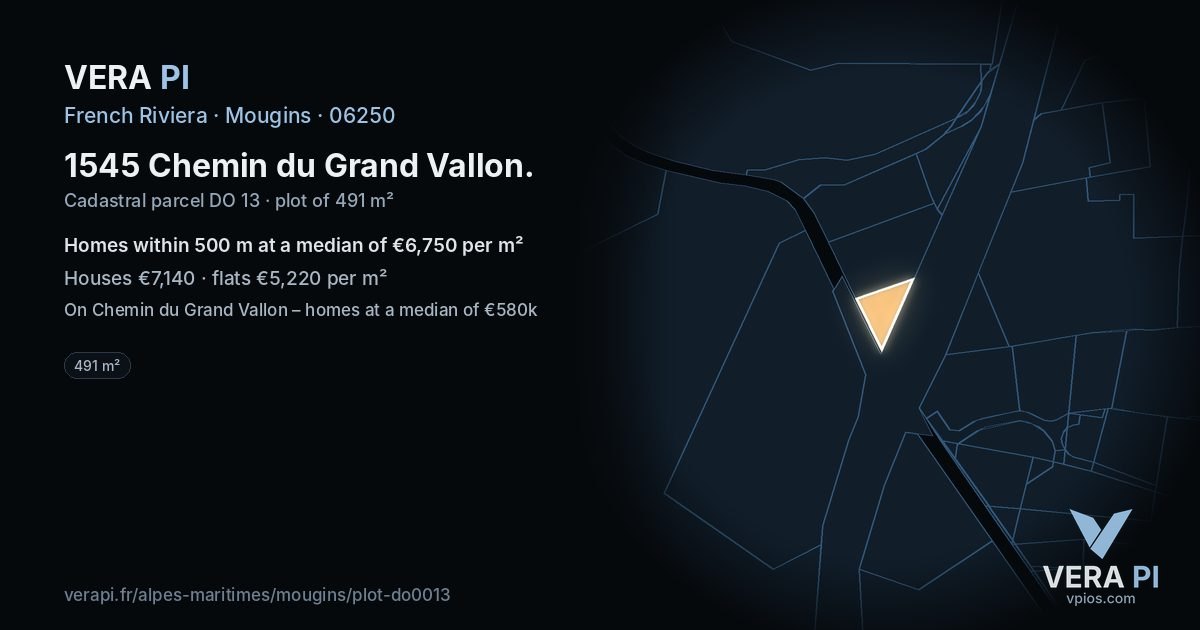 1545 Chemin du Grand Vallon, Mougins at night – the plot lit, the parcels around coloured by the prices near them
