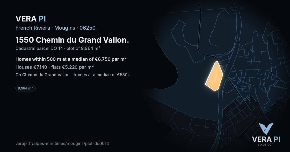 1550 Chemin du Grand Vallon, Mougins at night – the plot lit, the parcels around coloured by the prices near them