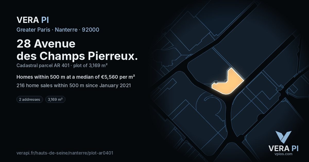 28 Avenue des Champs Pierreux, Nanterre at night – the plot lit, the parcels around coloured by the prices near them