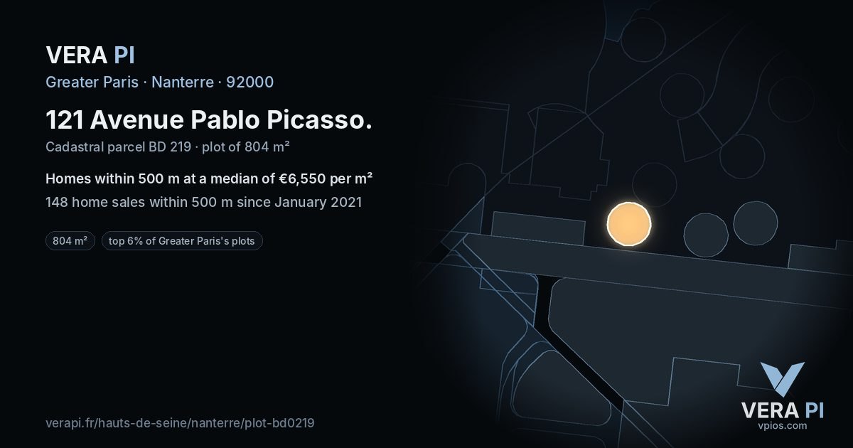 121 Avenue Pablo Picasso, Nanterre at night – the plot lit, the parcels around coloured by the prices near them