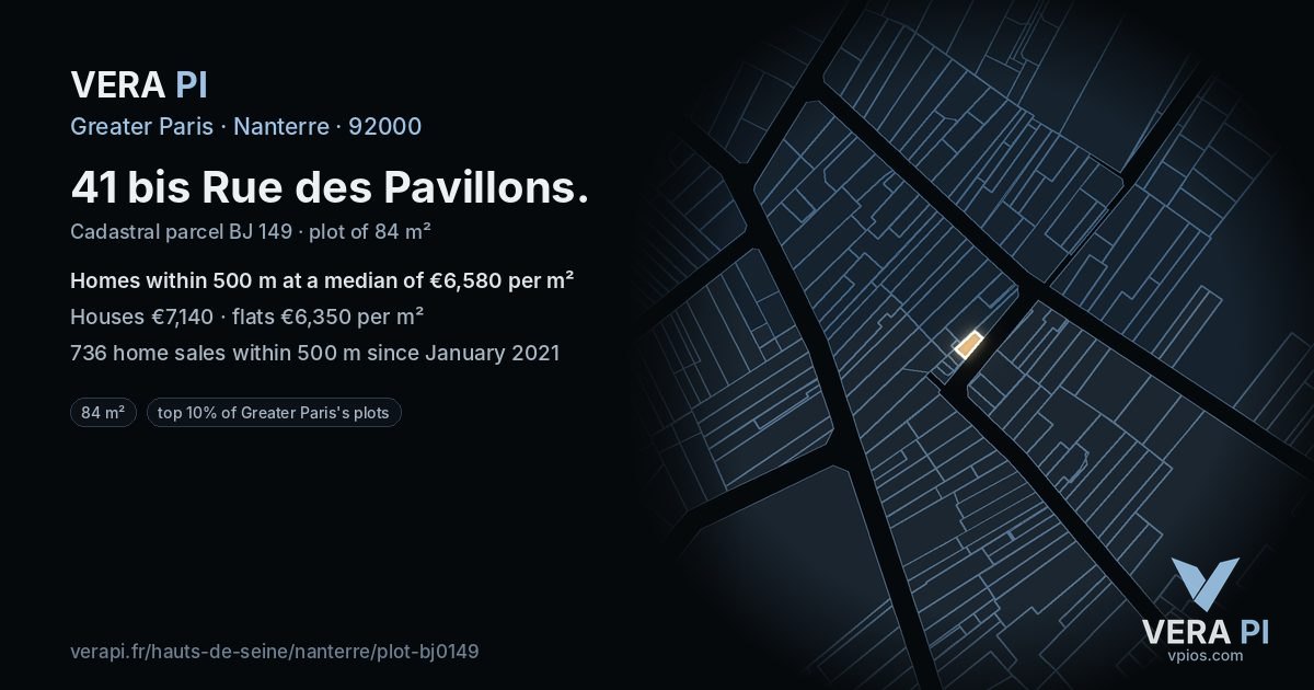 41 bis Rue des Pavillons, Nanterre at night – the plot lit, the parcels around coloured by the prices near them