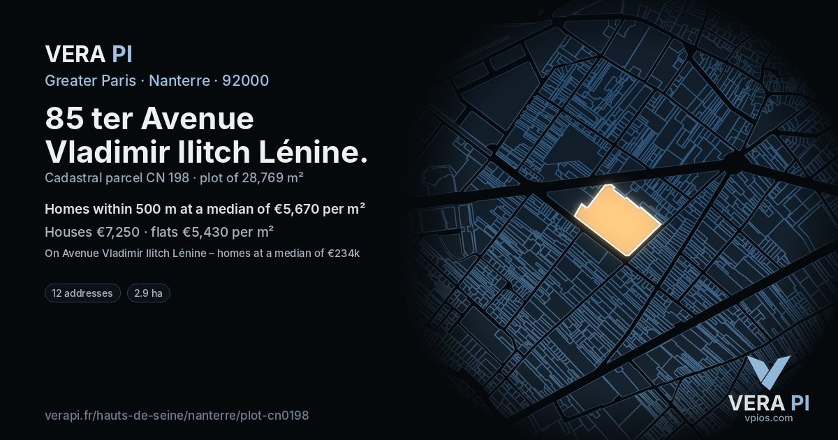 85 ter Avenue Vladimir Ilitch Lénine, Nanterre at night – the plot lit, the parcels around coloured by the prices near them