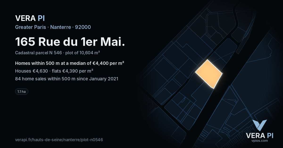 165 Rue du 1er Mai, Nanterre at night – the plot lit, the parcels around coloured by the prices near them