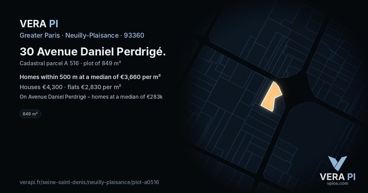 30 Avenue Daniel Perdrigé, Neuilly-Plaisance at night – the plot lit, the parcels around coloured by the prices near them