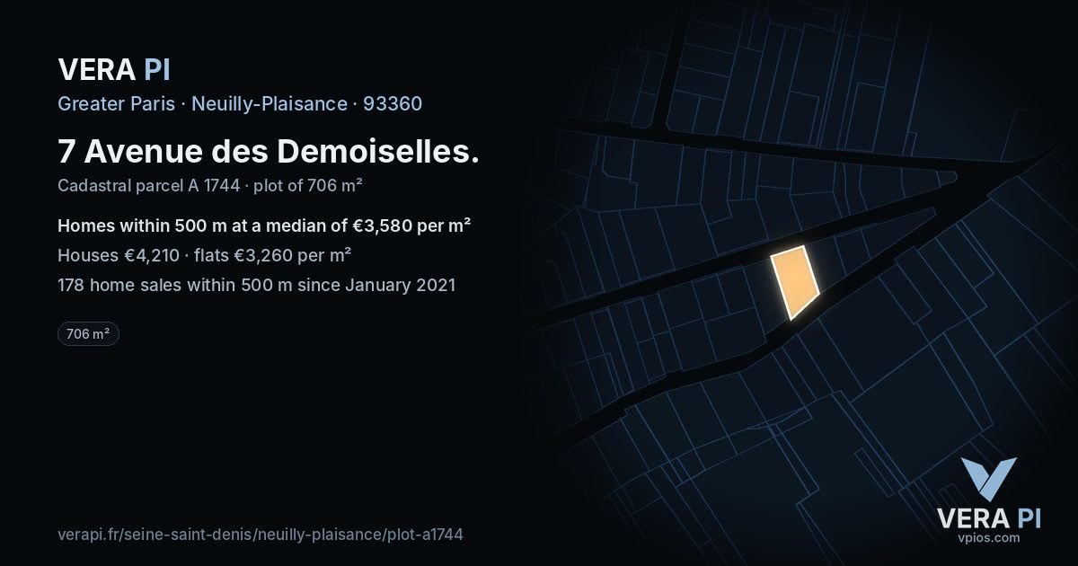 7 Avenue des Demoiselles, Neuilly-Plaisance at night – the plot lit, the parcels around coloured by the prices near them