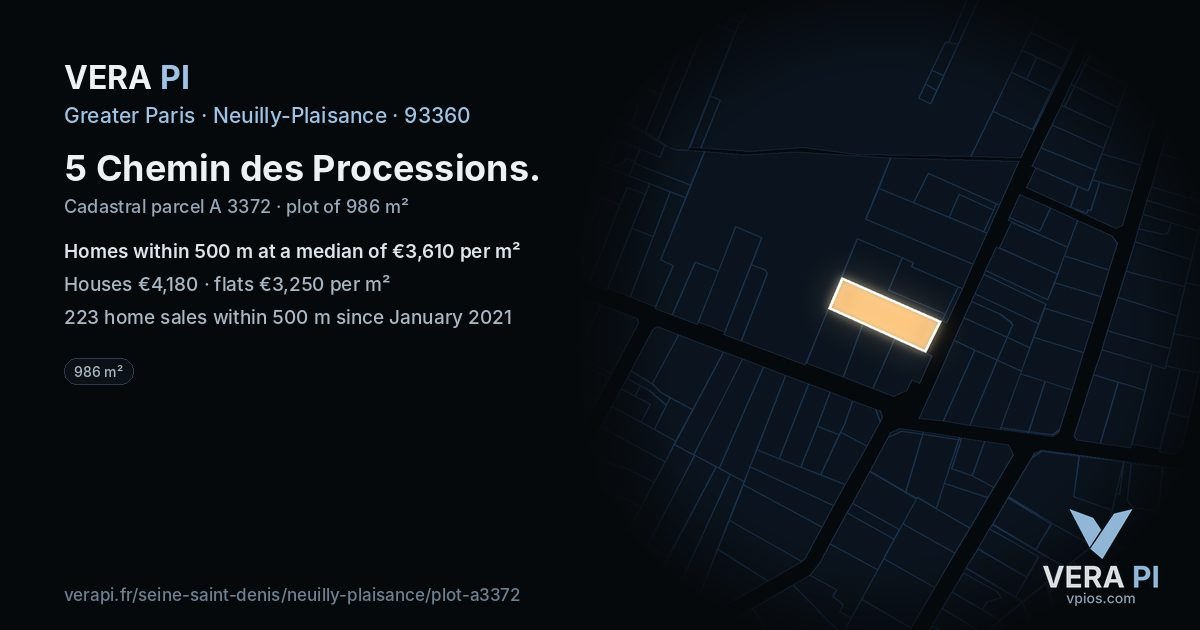 5 Chemin des Processions, Neuilly-Plaisance at night – the plot lit, the parcels around coloured by the prices near them