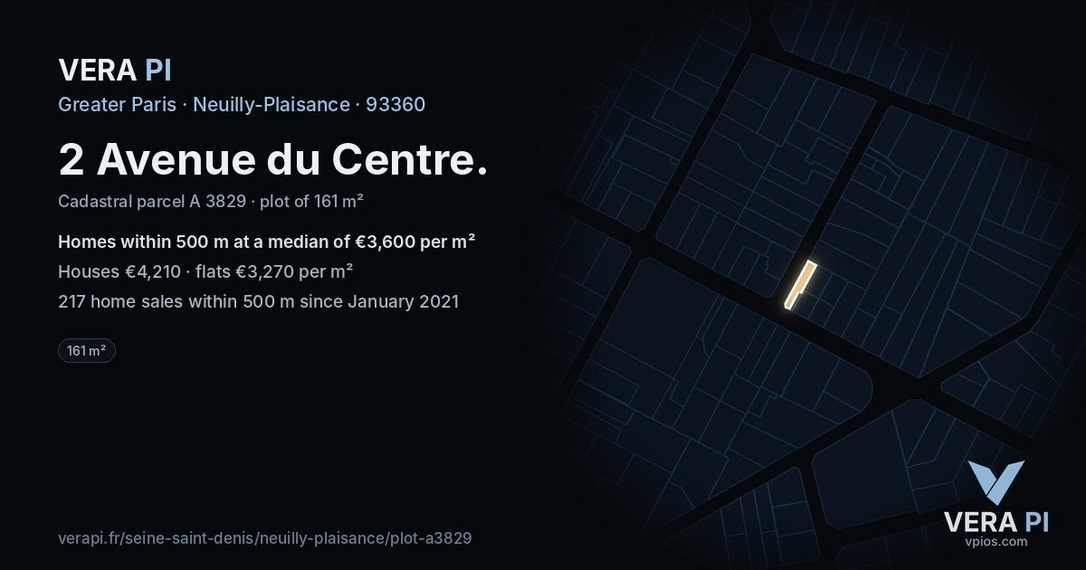 2 Avenue du Centre, Neuilly-Plaisance at night – the plot lit, the parcels around coloured by the prices near them