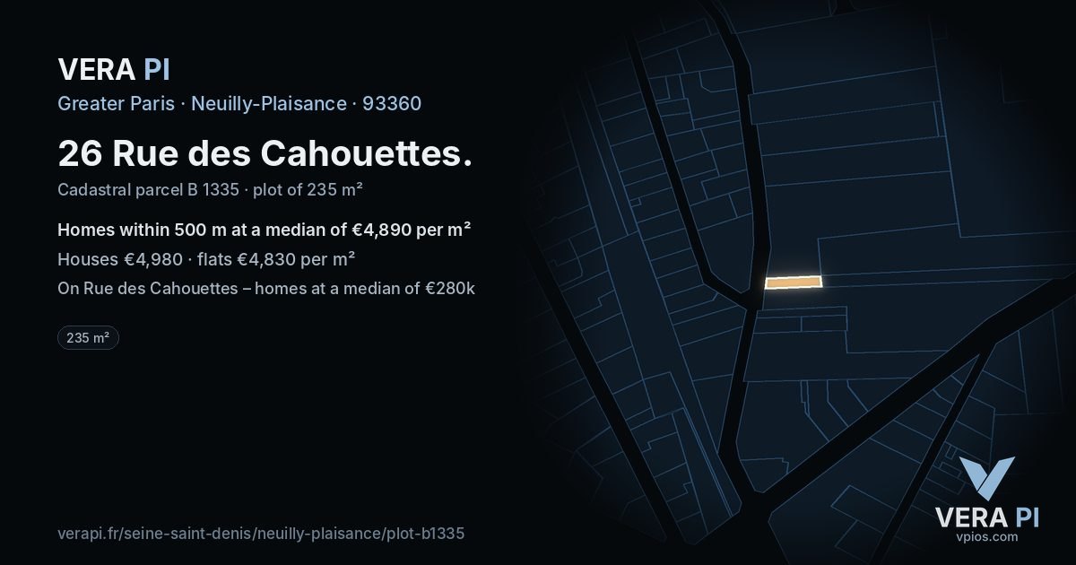26 Rue des Cahouettes, Neuilly-Plaisance at night – the plot lit, the parcels around coloured by the prices near them