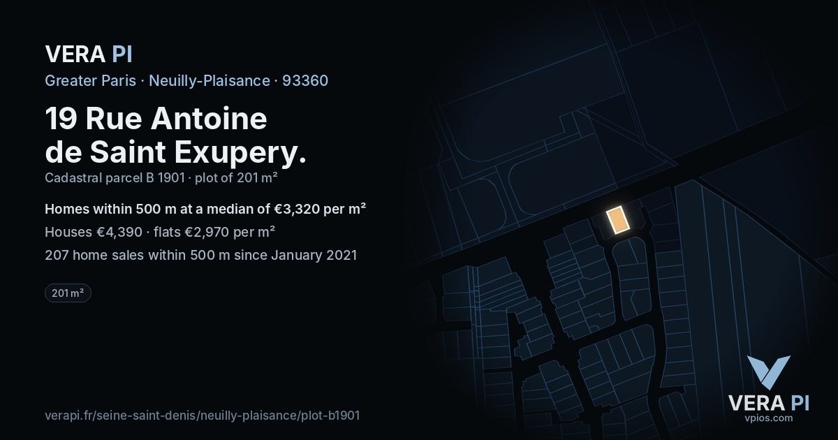 19 Rue Antoine de Saint Exupery, Neuilly-Plaisance at night – the plot lit, the parcels around coloured by the prices near them