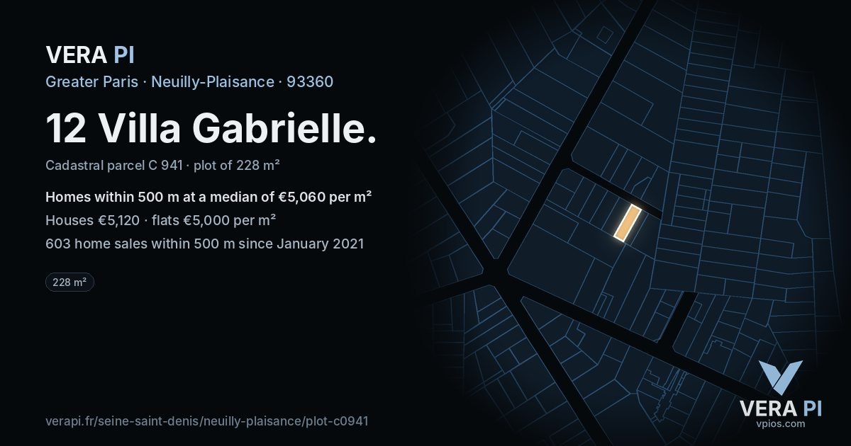 12 Villa Gabrielle, Neuilly-Plaisance at night – the plot lit, the parcels around coloured by the prices near them