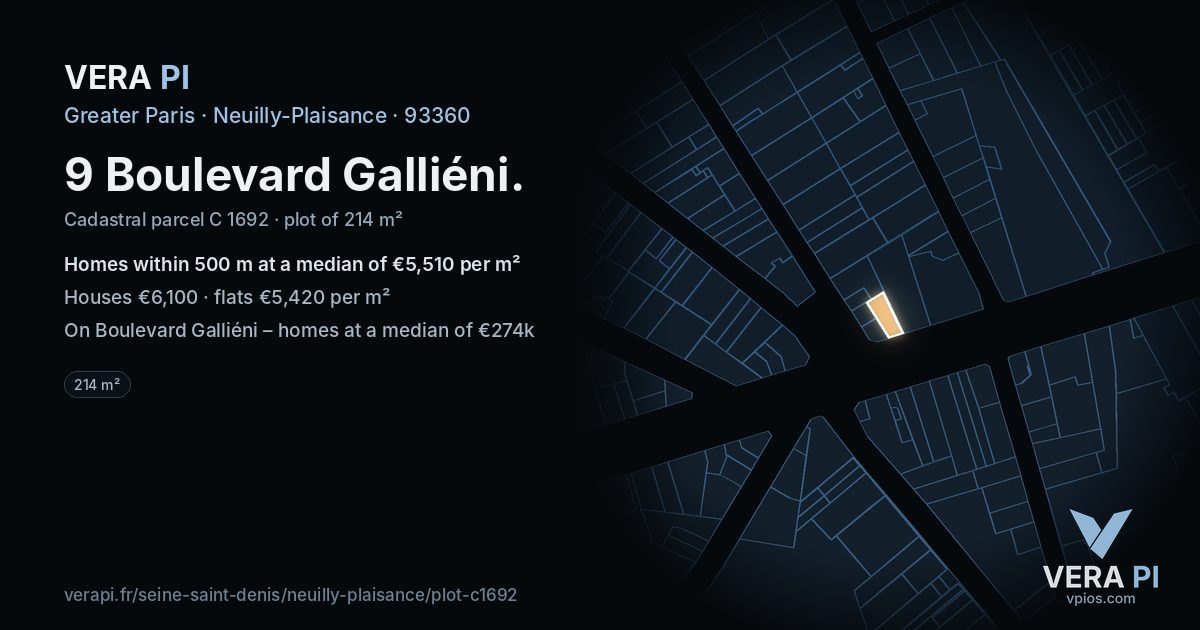 9 Boulevard Galliéni, Neuilly-Plaisance at night – the plot lit, the parcels around coloured by the prices near them