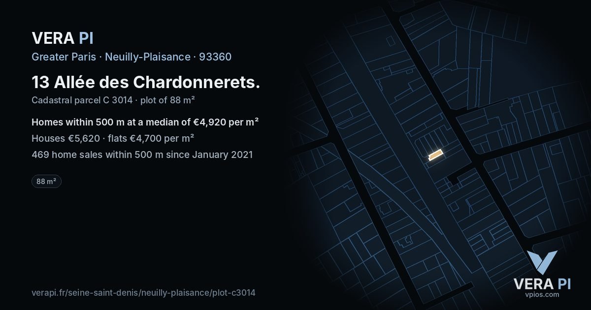 13 Allée des Chardonnerets, Neuilly-Plaisance at night – the plot lit, the parcels around coloured by the prices near them