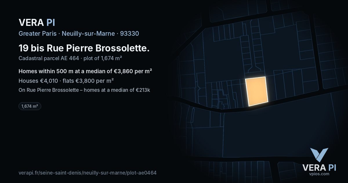 19 bis Rue Pierre Brossolette, Neuilly-sur-Marne at night – the plot lit, the parcels around coloured by the prices near them