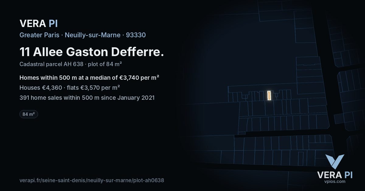 11 Allee Gaston Defferre, Neuilly-sur-Marne at night – the plot lit, the parcels around coloured by the prices near them