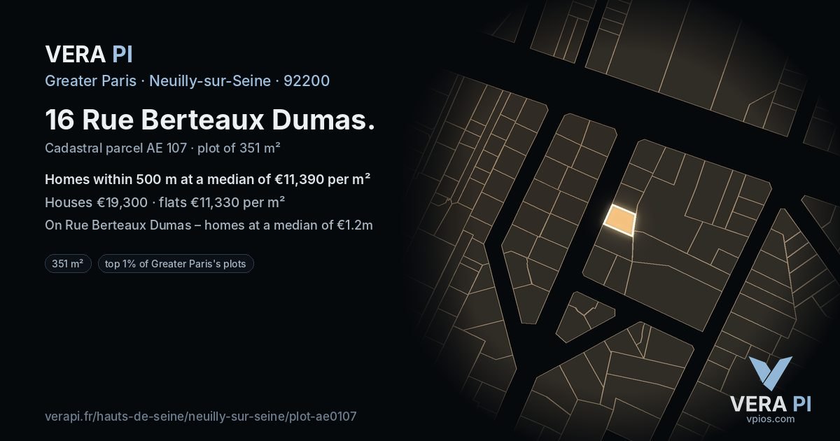 16 Rue Berteaux Dumas, Neuilly-sur-Seine at night – the plot lit, the parcels around coloured by the prices near them