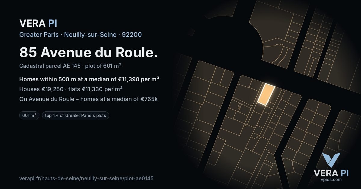 85 Avenue du Roule, Neuilly-sur-Seine at night – the plot lit, the parcels around coloured by the prices near them