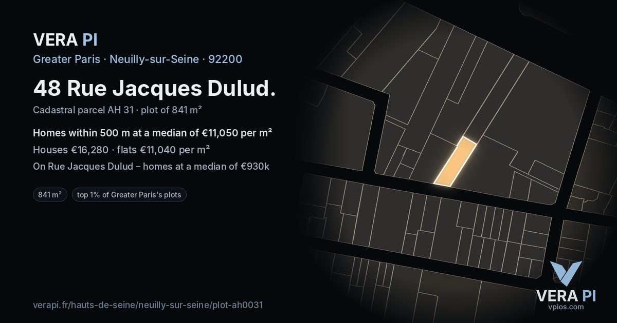 48 Rue Jacques Dulud, Neuilly-sur-Seine at night – the plot lit, the parcels around coloured by the prices near them