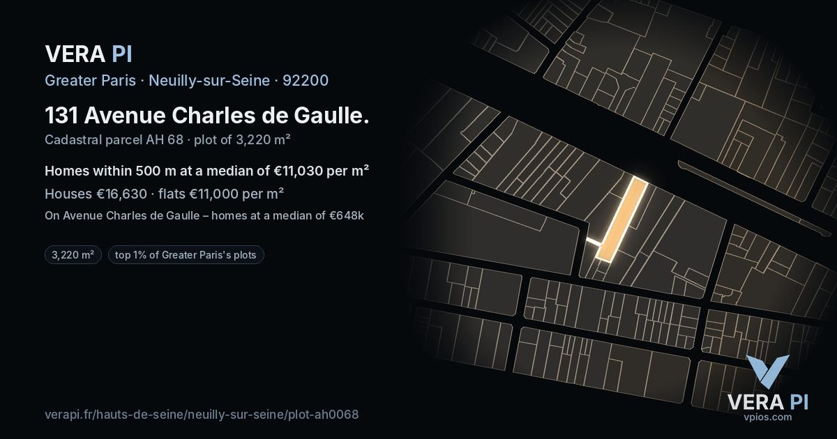 131 Avenue Charles de Gaulle, Neuilly-sur-Seine at night – the plot lit, the parcels around coloured by the prices near them