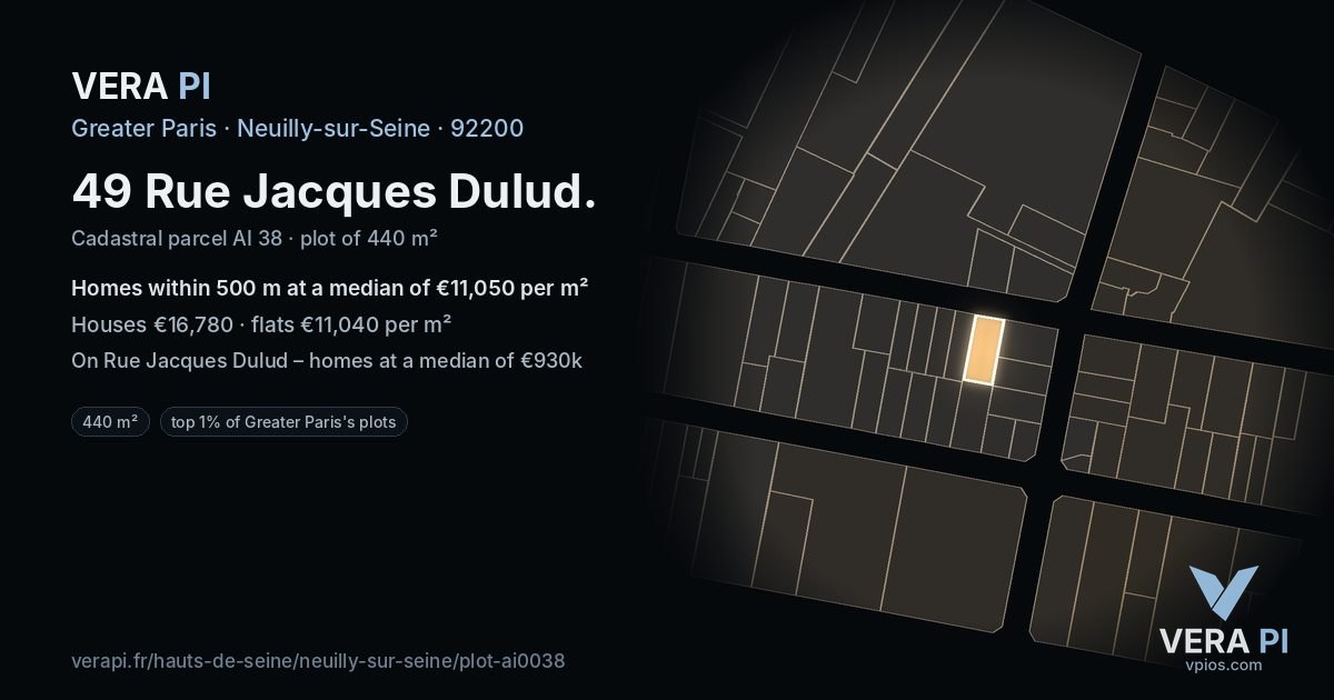 49 Rue Jacques Dulud, Neuilly-sur-Seine at night – the plot lit, the parcels around coloured by the prices near them