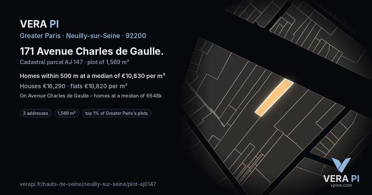171 Avenue Charles de Gaulle, Neuilly-sur-Seine at night – the plot lit, the parcels around coloured by the prices near them