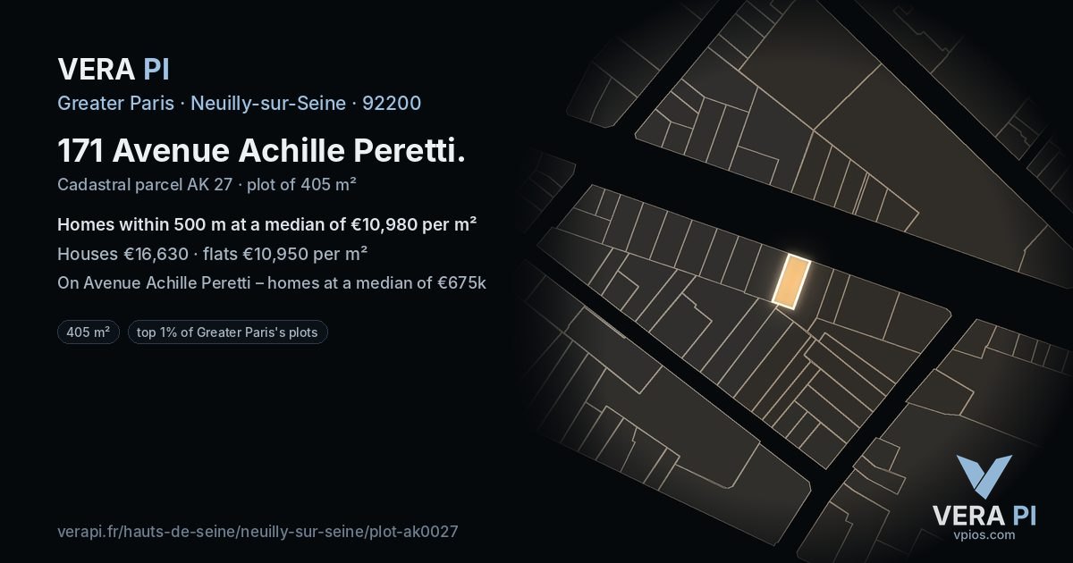 171 Avenue Achille Peretti, Neuilly-sur-Seine at night – the plot lit, the parcels around coloured by the prices near them