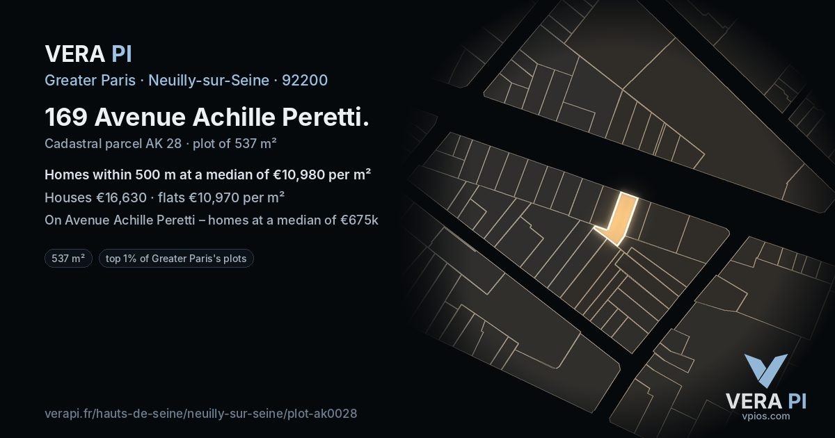 169 Avenue Achille Peretti, Neuilly-sur-Seine at night – the plot lit, the parcels around coloured by the prices near them