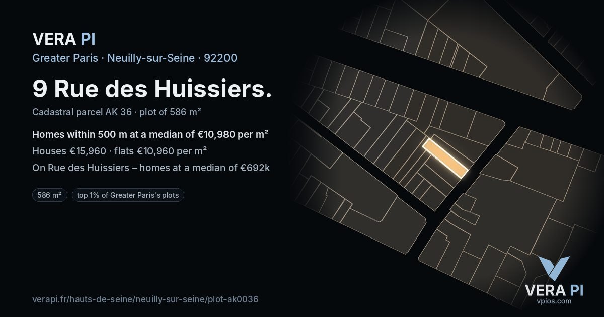 9 Rue des Huissiers, Neuilly-sur-Seine at night – the plot lit, the parcels around coloured by the prices near them