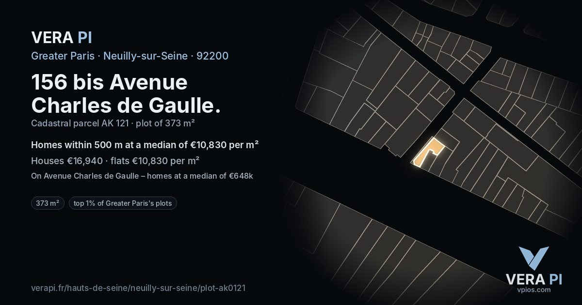 156 bis Avenue Charles de Gaulle, Neuilly-sur-Seine at night – the plot lit, the parcels around coloured by the prices near them