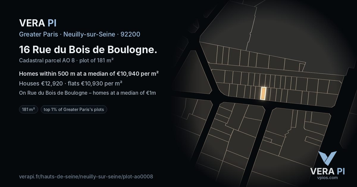 16 Rue du Bois de Boulogne, Neuilly-sur-Seine at night – the plot lit, the parcels around coloured by the prices near them