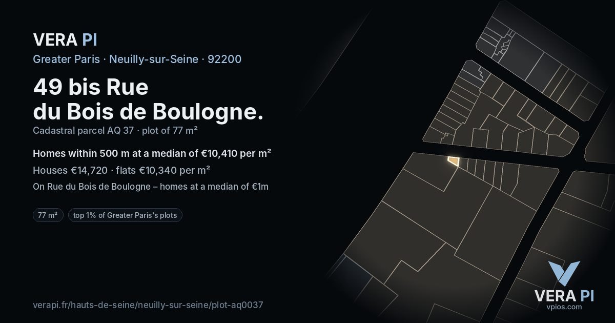 49 bis Rue du Bois de Boulogne, Neuilly-sur-Seine at night – the plot lit, the parcels around coloured by the prices near them