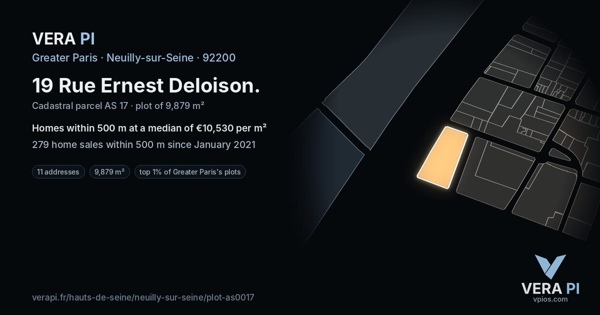 19 Rue Ernest Deloison, Neuilly-sur-Seine at night – the plot lit, the parcels around coloured by the prices near them