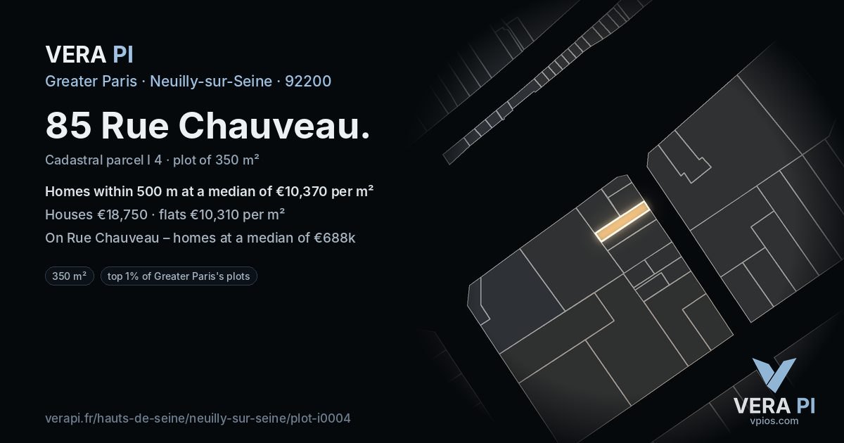 85 Rue Chauveau, Neuilly-sur-Seine at night – the plot lit, the parcels around coloured by the prices near them