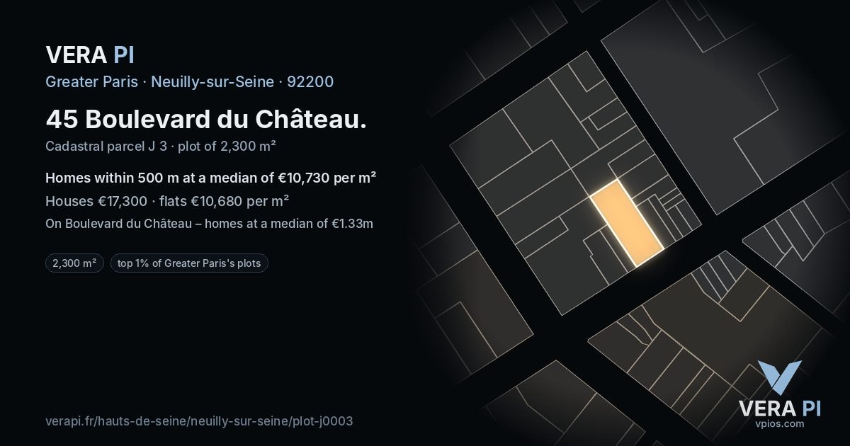 45 Boulevard du Château, Neuilly-sur-Seine at night – the plot lit, the parcels around coloured by the prices near them
