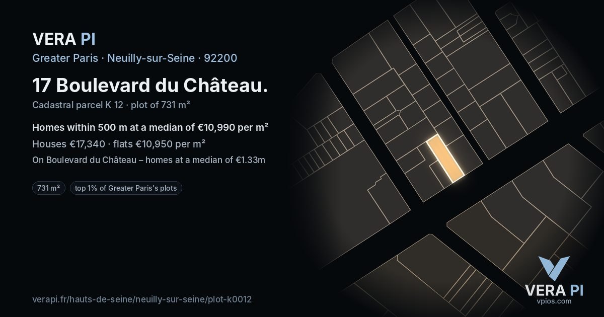 17 Boulevard du Château, Neuilly-sur-Seine at night – the plot lit, the parcels around coloured by the prices near them