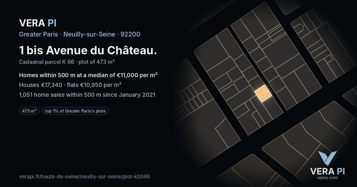 1 bis Avenue du Château, Neuilly-sur-Seine at night – the plot lit, the parcels around coloured by the prices near them