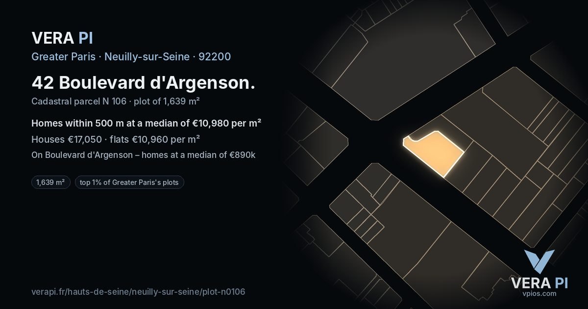 42 Boulevard d'Argenson, Neuilly-sur-Seine at night – the plot lit, the parcels around coloured by the prices near them
