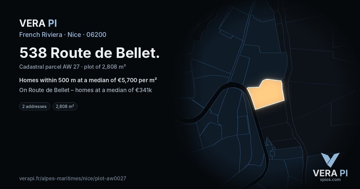 538 Route de Bellet, Nice at night – the plot lit, the parcels around coloured by the prices near them