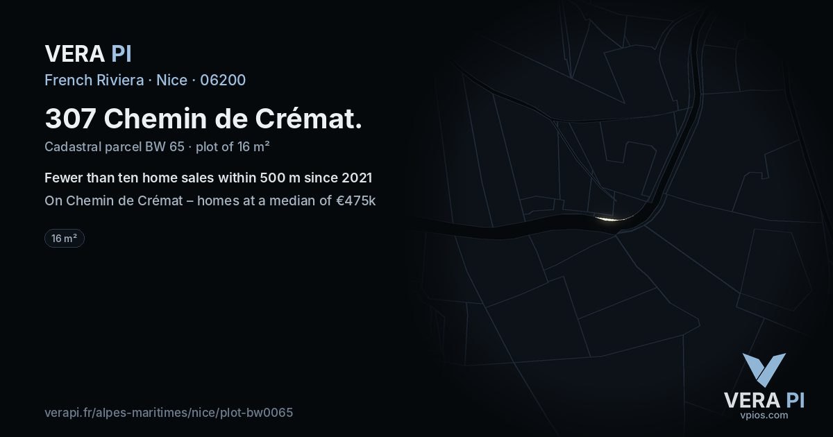 307 Chemin de Crémat, Nice at night – the plot lit, the parcels around coloured by the prices near them