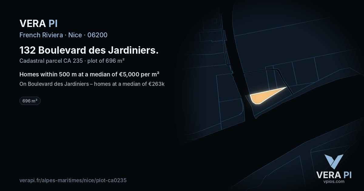 132 Boulevard des Jardiniers, Nice at night – the plot lit, the parcels around coloured by the prices near them