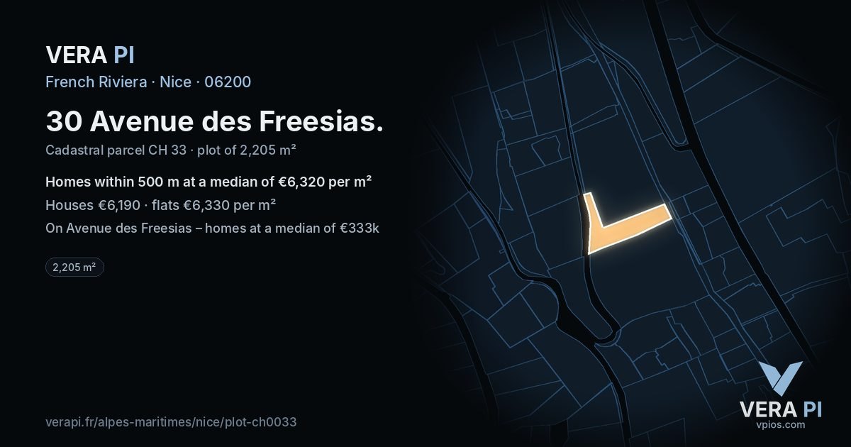 30 Avenue des Freesias, Nice at night – the plot lit, the parcels around coloured by the prices near them