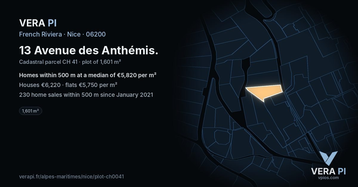 13 Avenue des Anthémis, Nice at night – the plot lit, the parcels around coloured by the prices near them