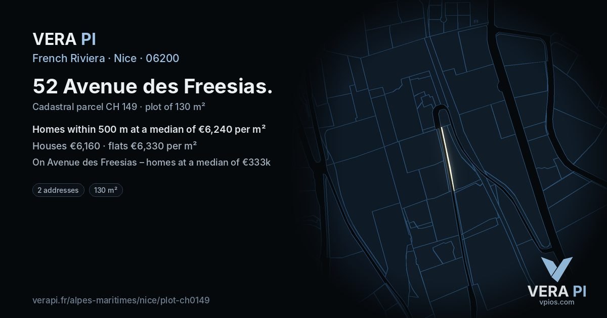52 Avenue des Freesias, Nice at night – the plot lit, the parcels around coloured by the prices near them