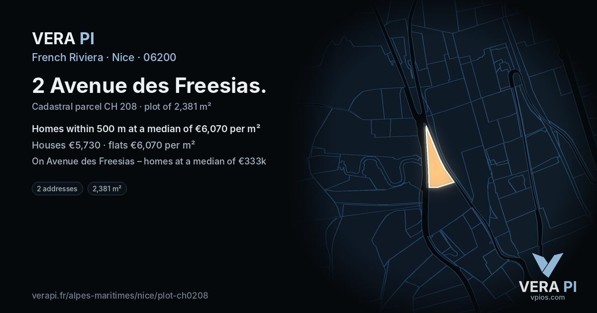 2 Avenue des Freesias, Nice at night – the plot lit, the parcels around coloured by the prices near them