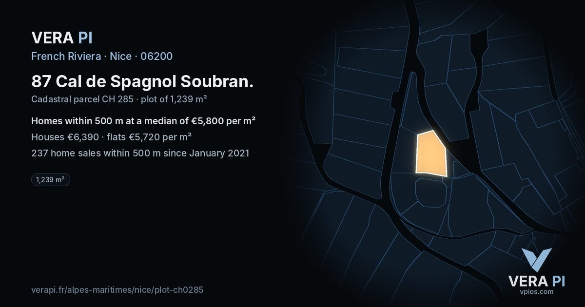 87 Cal de Spagnol Soubran, Nice at night – the plot lit, the parcels around coloured by the prices near them