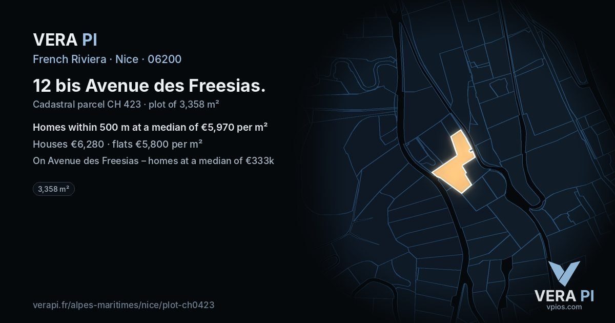 12 bis Avenue des Freesias, Nice at night – the plot lit, the parcels around coloured by the prices near them